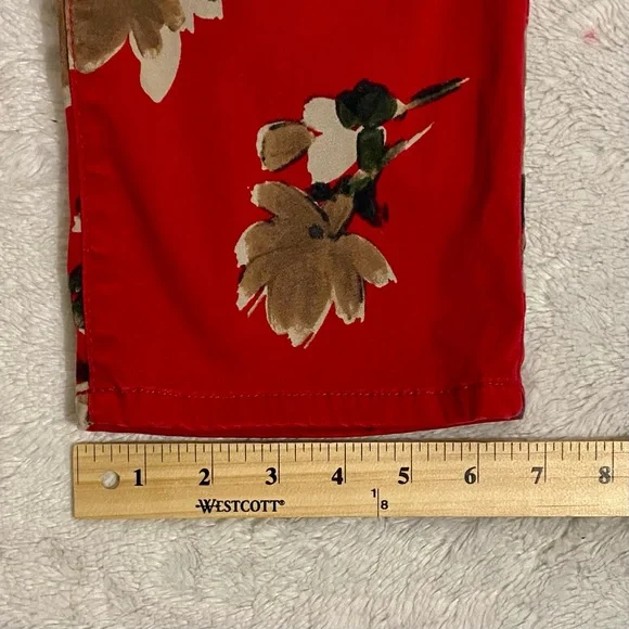 Chico’s Red Floral the Platinum Jegging Size 16P - Picture 11 of 15